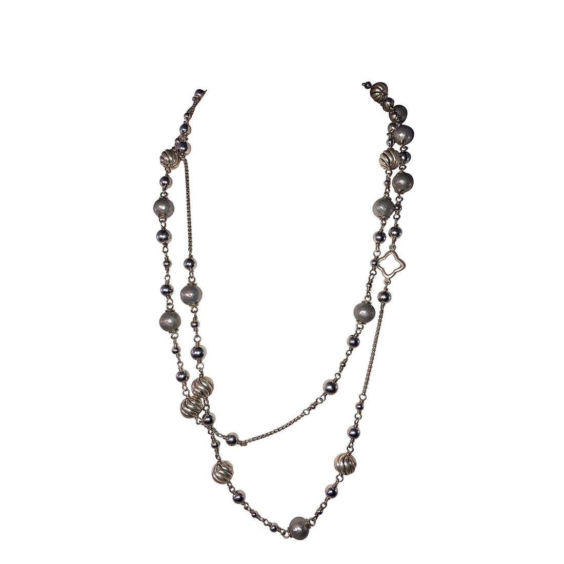 David Yurman Long Bead & Chain Quatrefoil Bead Sterling Silver Necklace 48": Title:David Yurman Long Bead & Chain Quatrefoil Bead Sterling Silver Necklace 48"Description:David Yurman Long Bead & Chain Quatrefoil Bead Sterling Silver Necklace 48". Measures 48" long and 1/2"