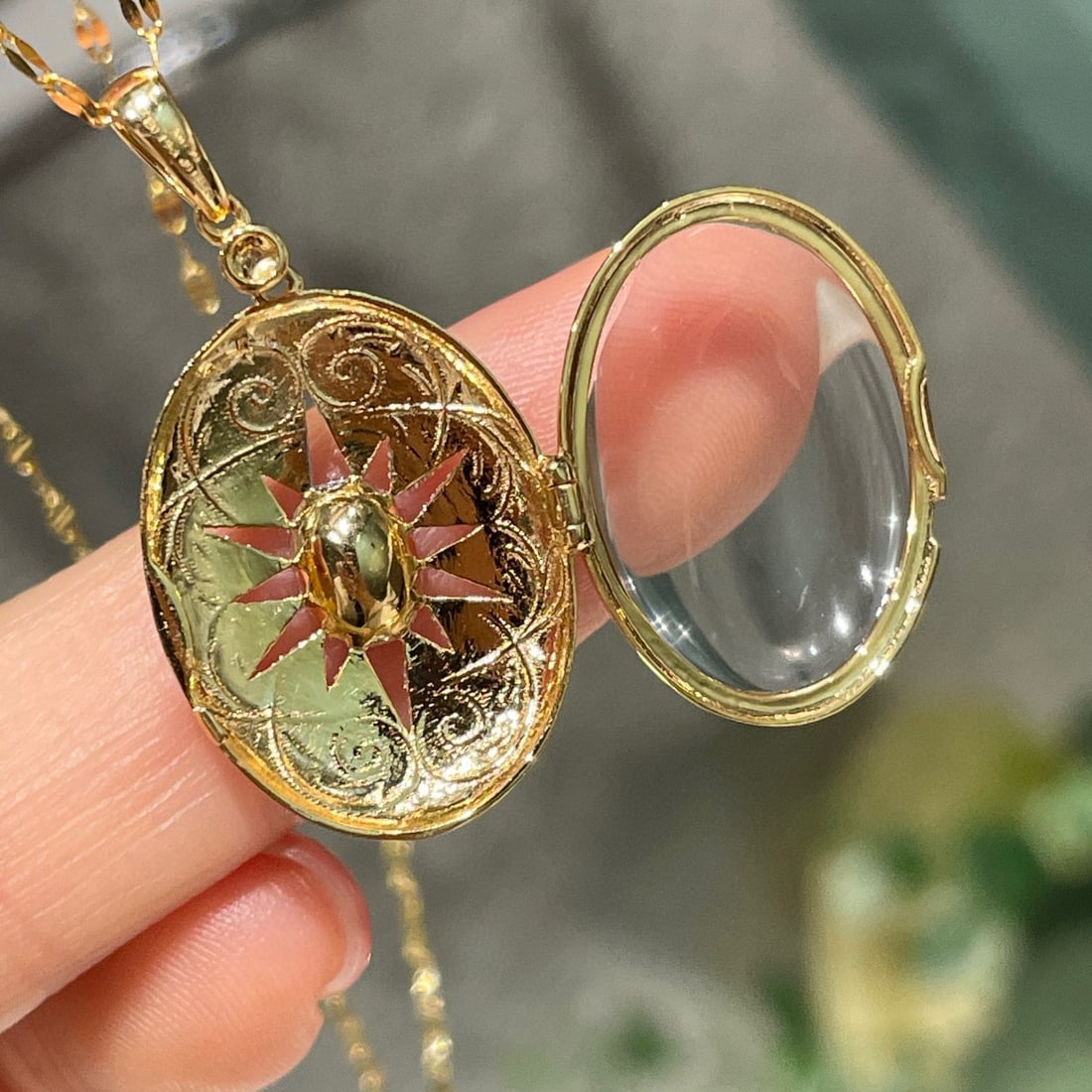 14K GOLD 0.2 CT NATURAL EMERALD & DIAMOND PENDANT - 3