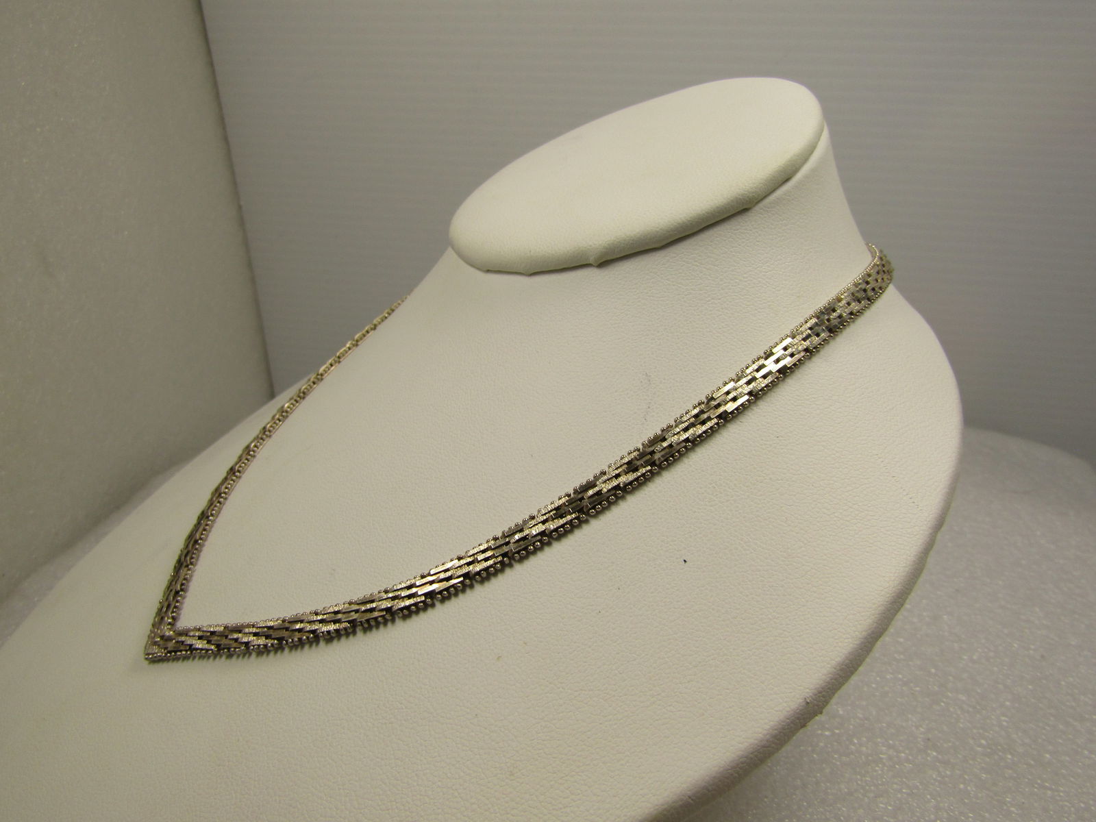 Vintage Sterling Basket Weave Necklace, V-Drop Front, Reversible, 16" and 5mm wide, 1980's. - 2