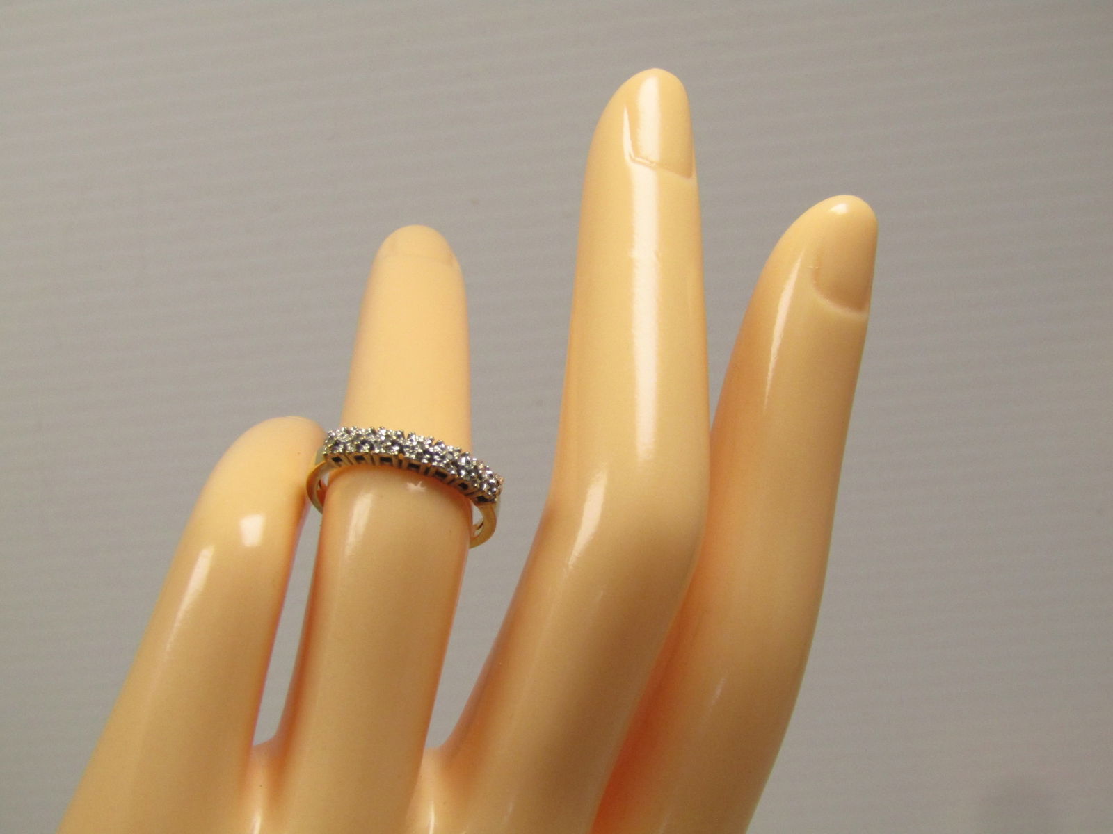 Vintage 10kt Diamond Band Ring, Sz. 7, 1960's-1970's. Signed - 7