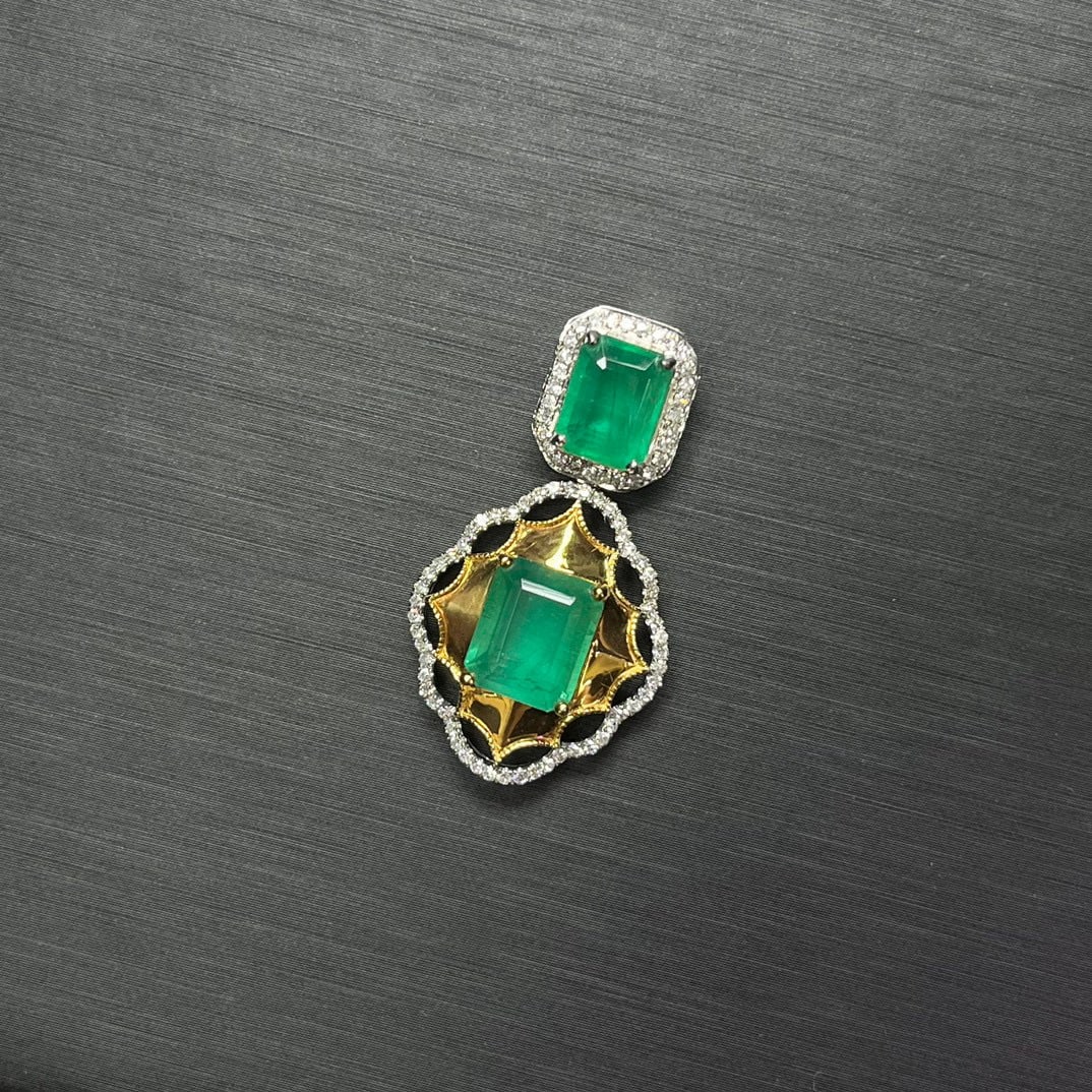 14K GOLD 4.20 CT NATURAL EMERALD & DIAMOND PENDANT - 4