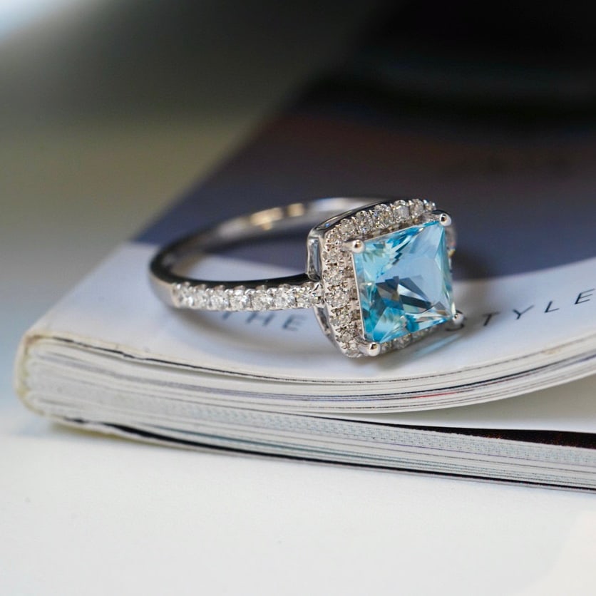 14K GOLD 1.1 CT NATURAL AQUAMARINE & DIAMOND RING - 4