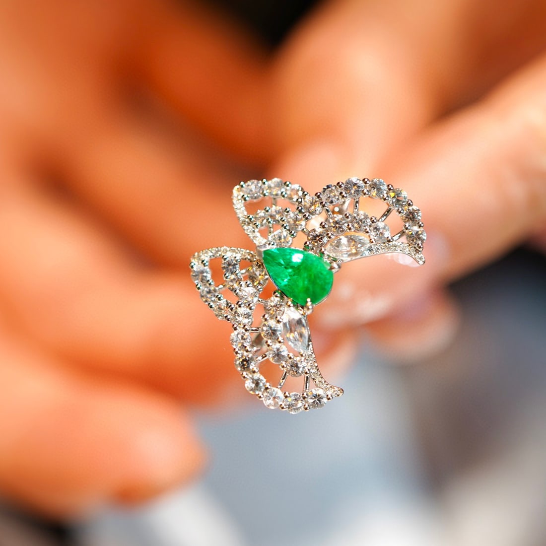 14K GOLD 0.55 CT VIVID GREEN NATURAL EMERALD & SAPPHIRE & DIAMOND RING - 5