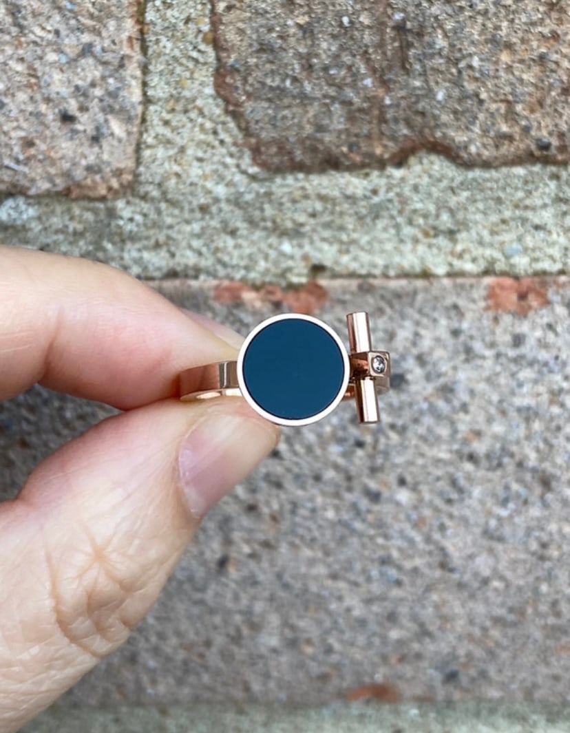 Rose gold plated cross onxy statement ring - 4