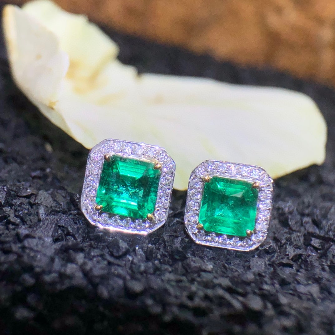 14K GOLD 1.20 CT NATURAL EMERALD & DIAMOND EARRINGS - 2