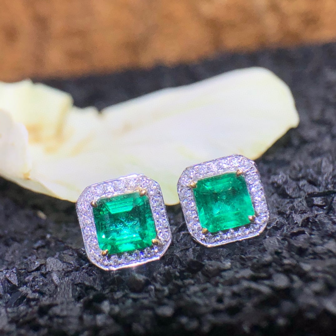 14K GOLD 1.20 CT NATURAL EMERALD & DIAMOND EARRINGS - 3