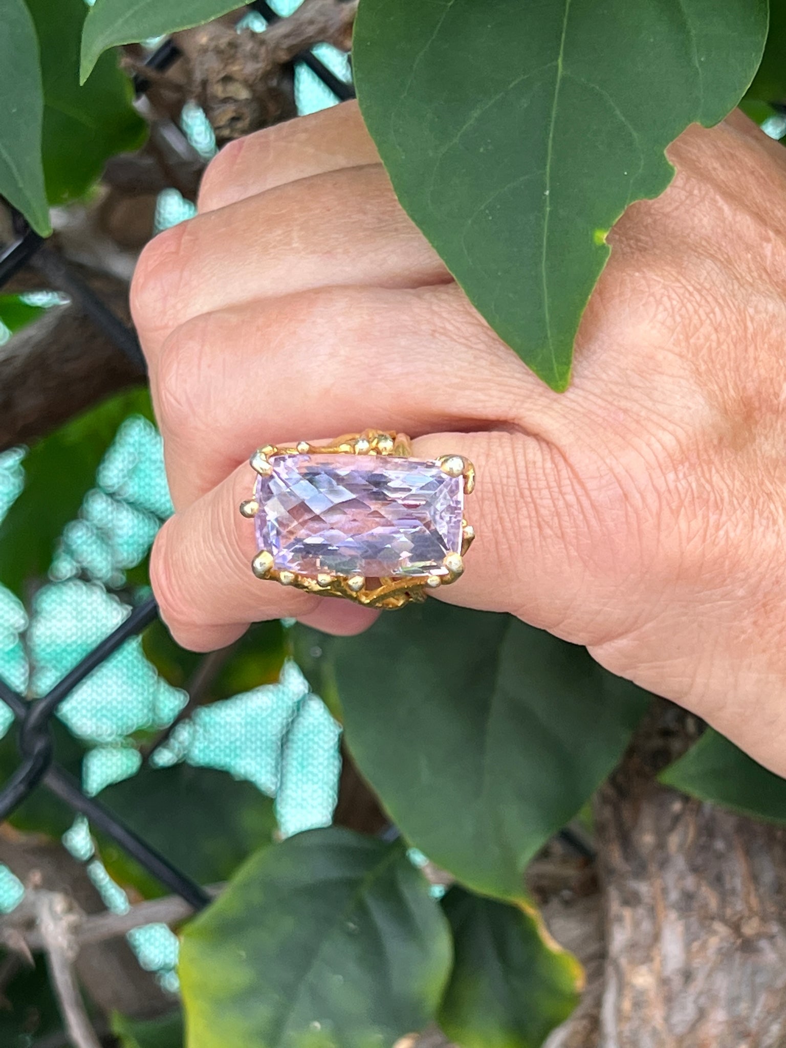 44-Karat Kunzite Stone Ring - 4