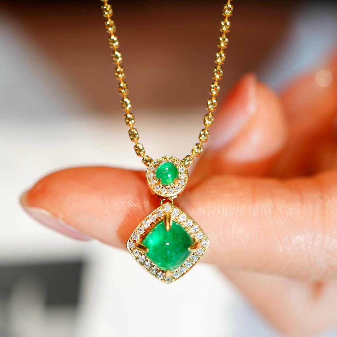 14K GOLD 1.7 CTW VIVID GREEN NATURAL EMERALD & EMERALD PENDANT (1 of 7)