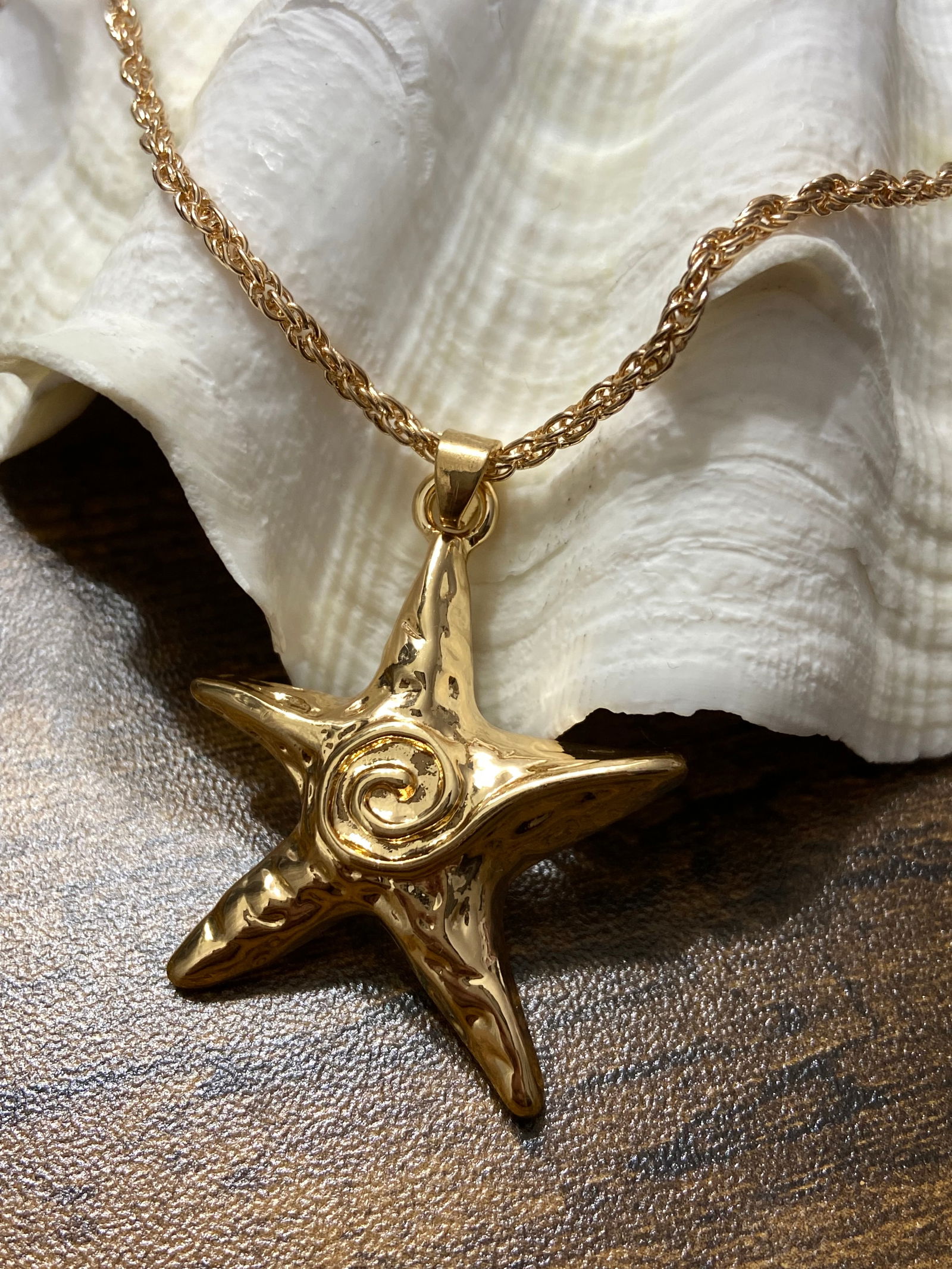 Gold-Plated Starfish Pendant Necklace - 4