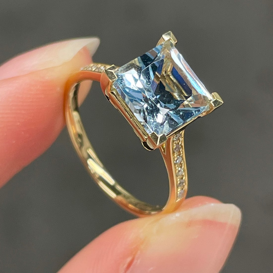 14K GOLD 2.4 CT NATURAL AQUAMARINE & DIAMOND RING - 3