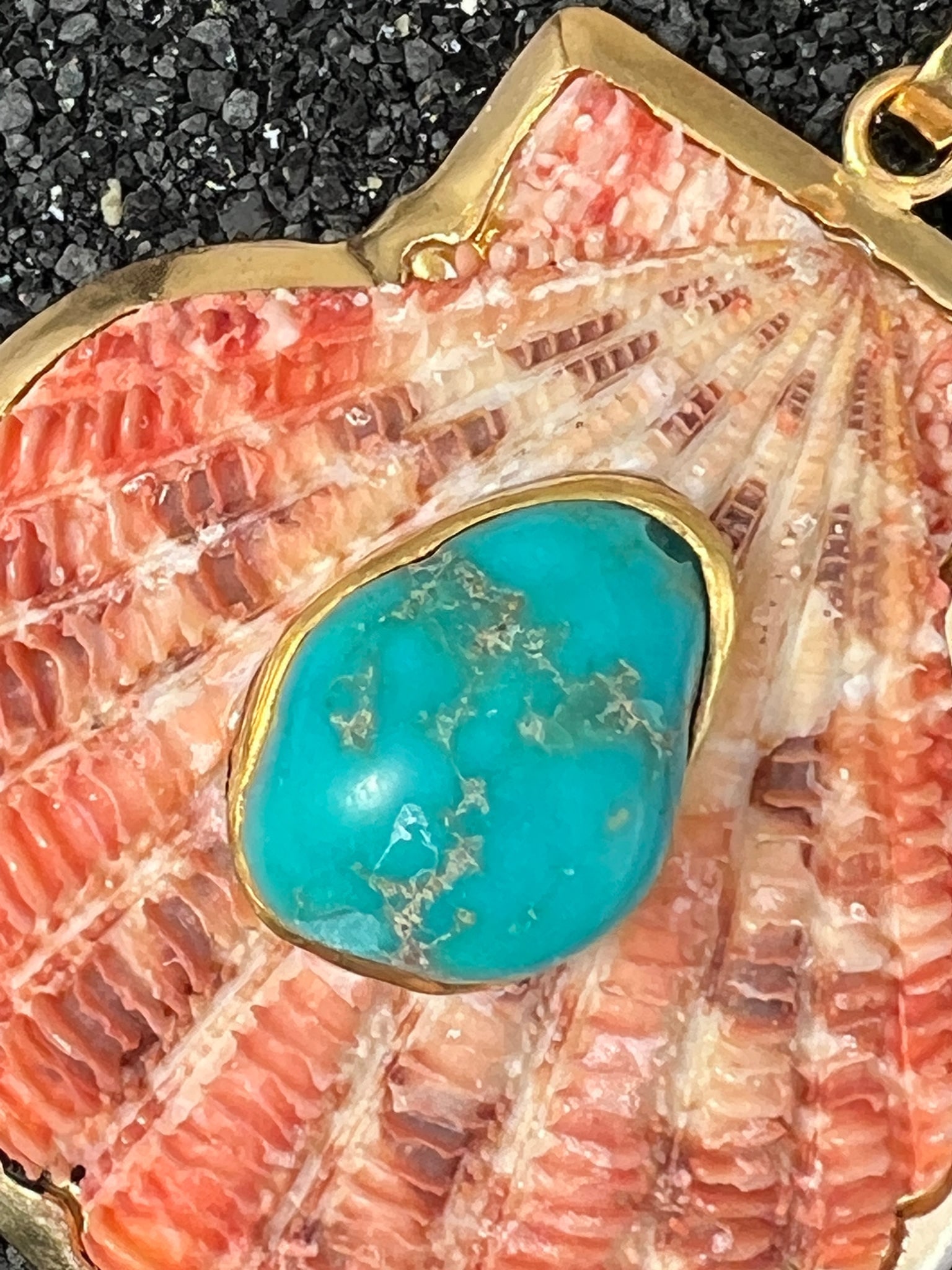 Specimen Scallop Shell and Turquoise Pendant - 3