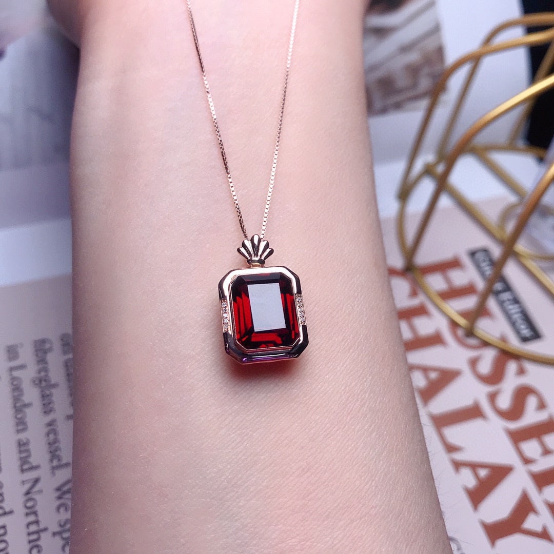 14K GOLD 6.00 CT NATURAL GARNET & DIAMOND PENDANT - 4