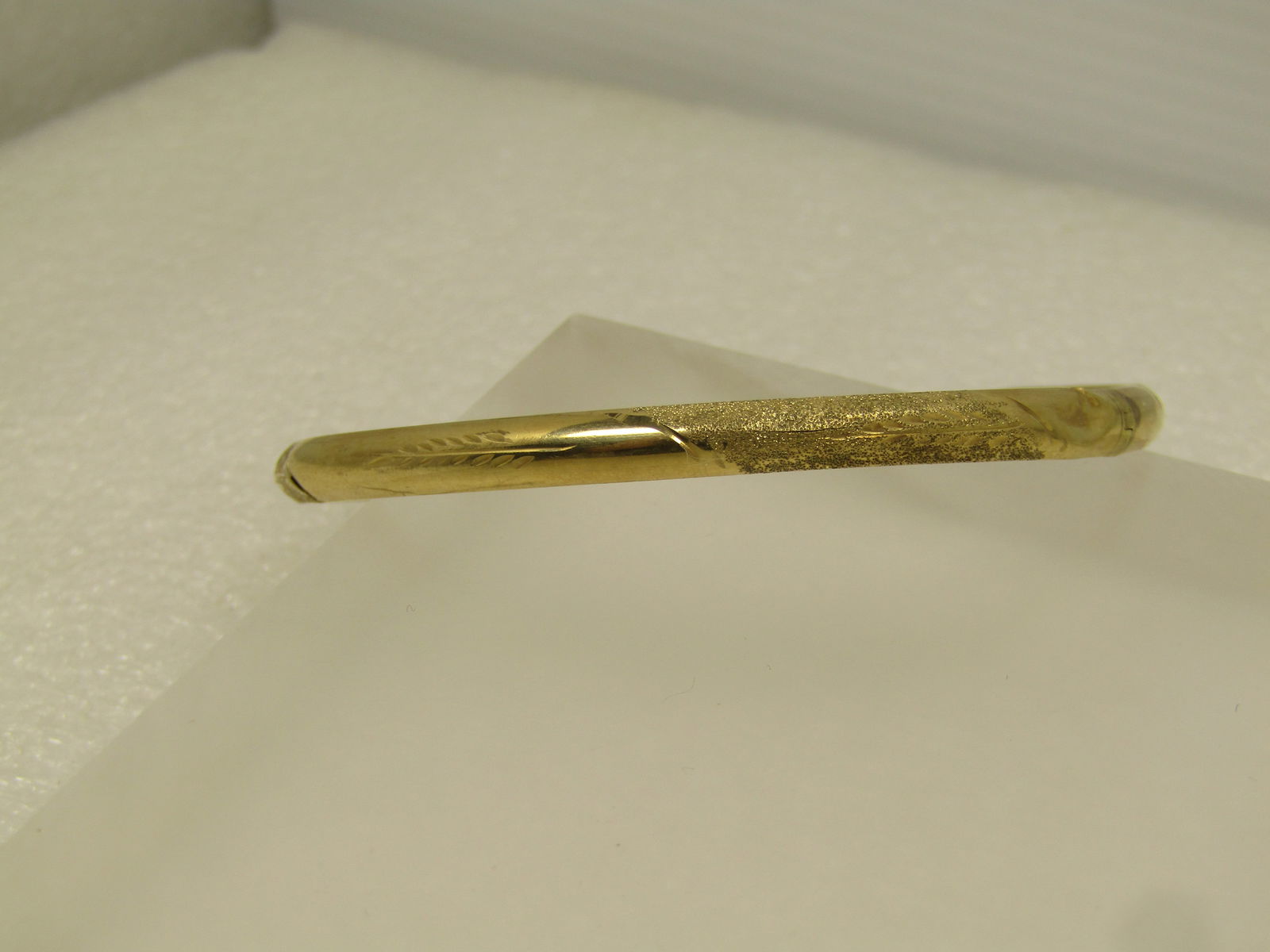 Vintage 10kt Hinged Bangle Bracelet, 7.5" 1940's-1950's - 4