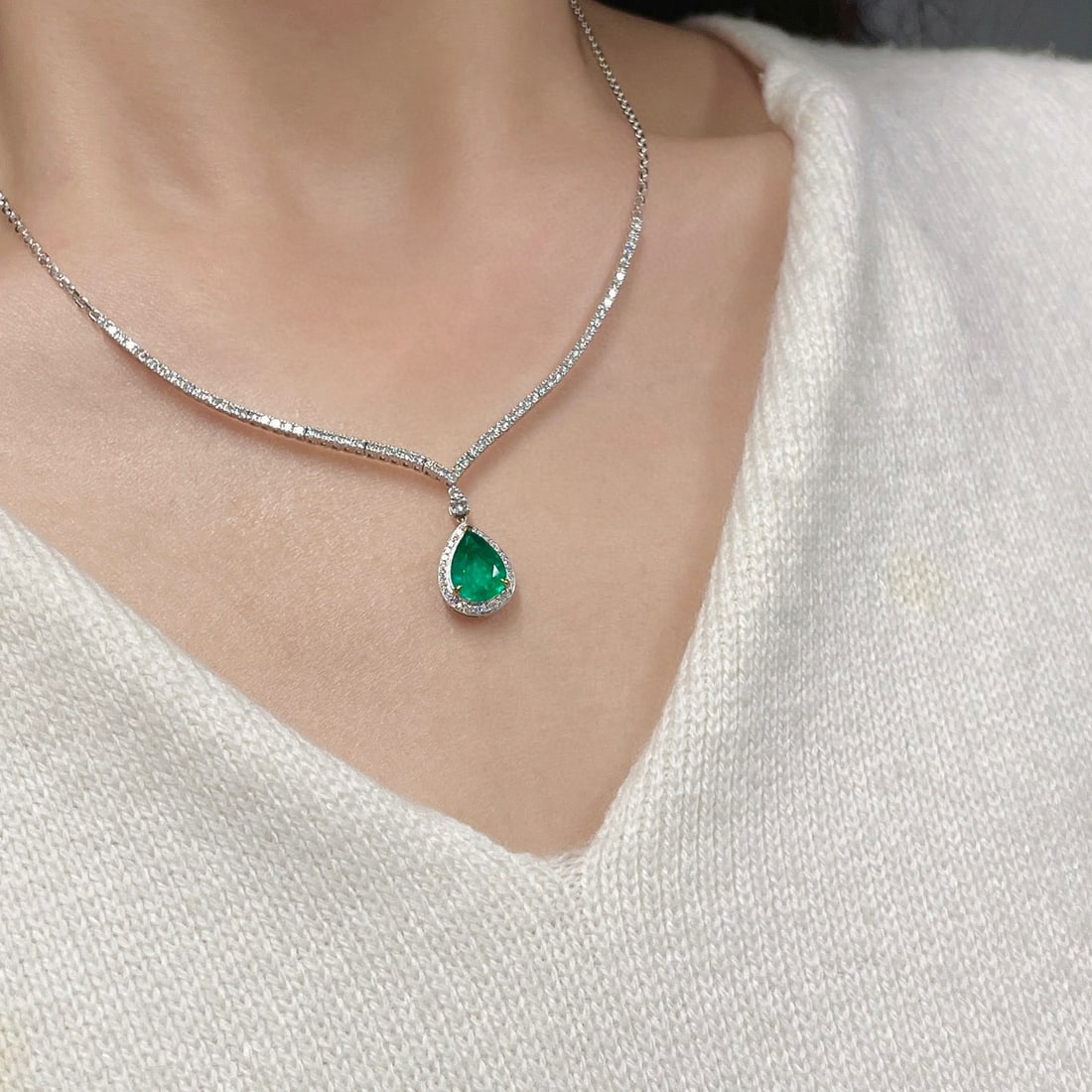 14K GOLD 1.6 CT VIVID GREEN NATURAL EMERALD & DIAMOND NECKLACE - 5