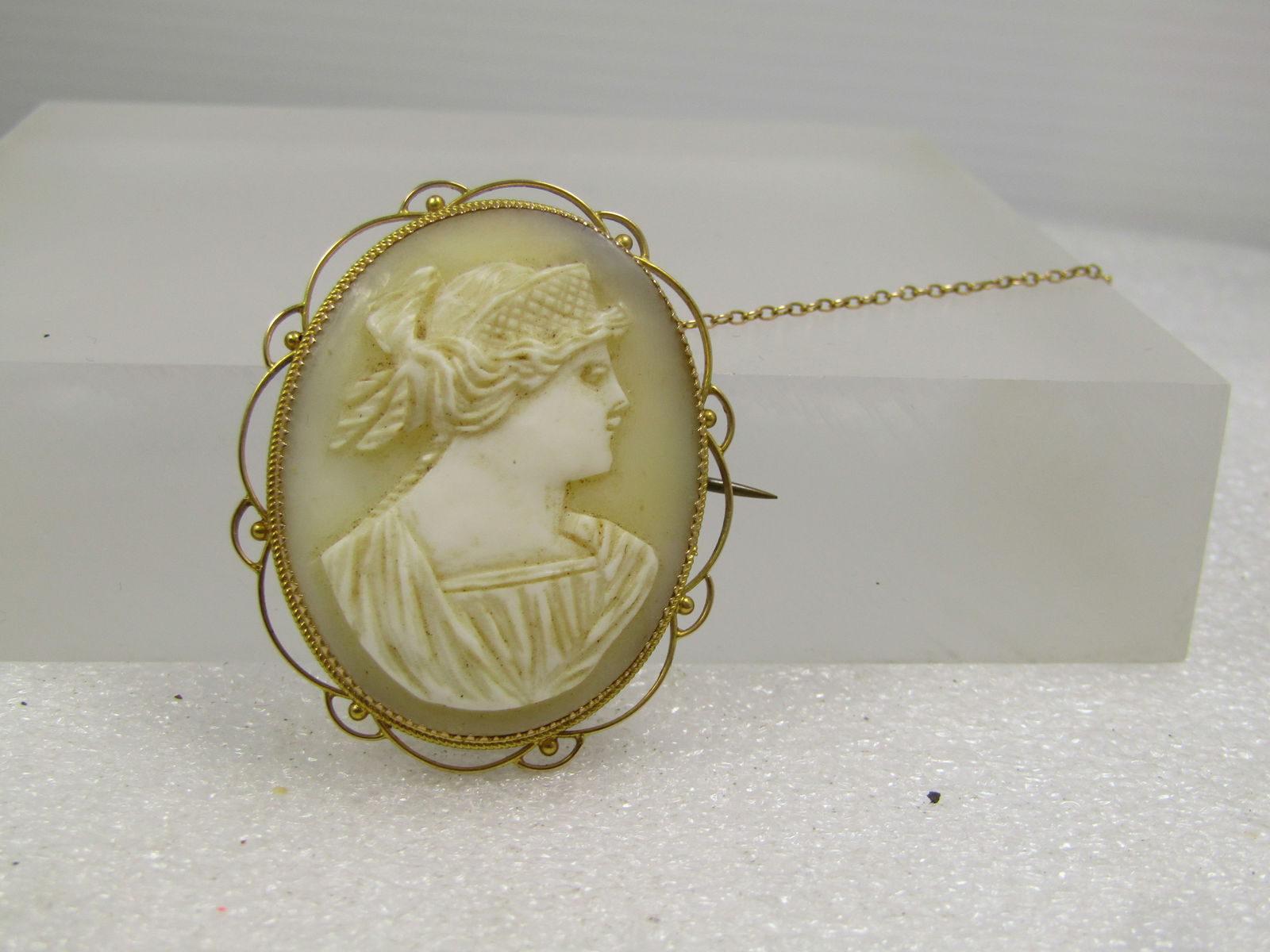 Antique 9kt Roman/Greek Cameo Brooch with Safety Chain, 1800's, Signed H & N - 2