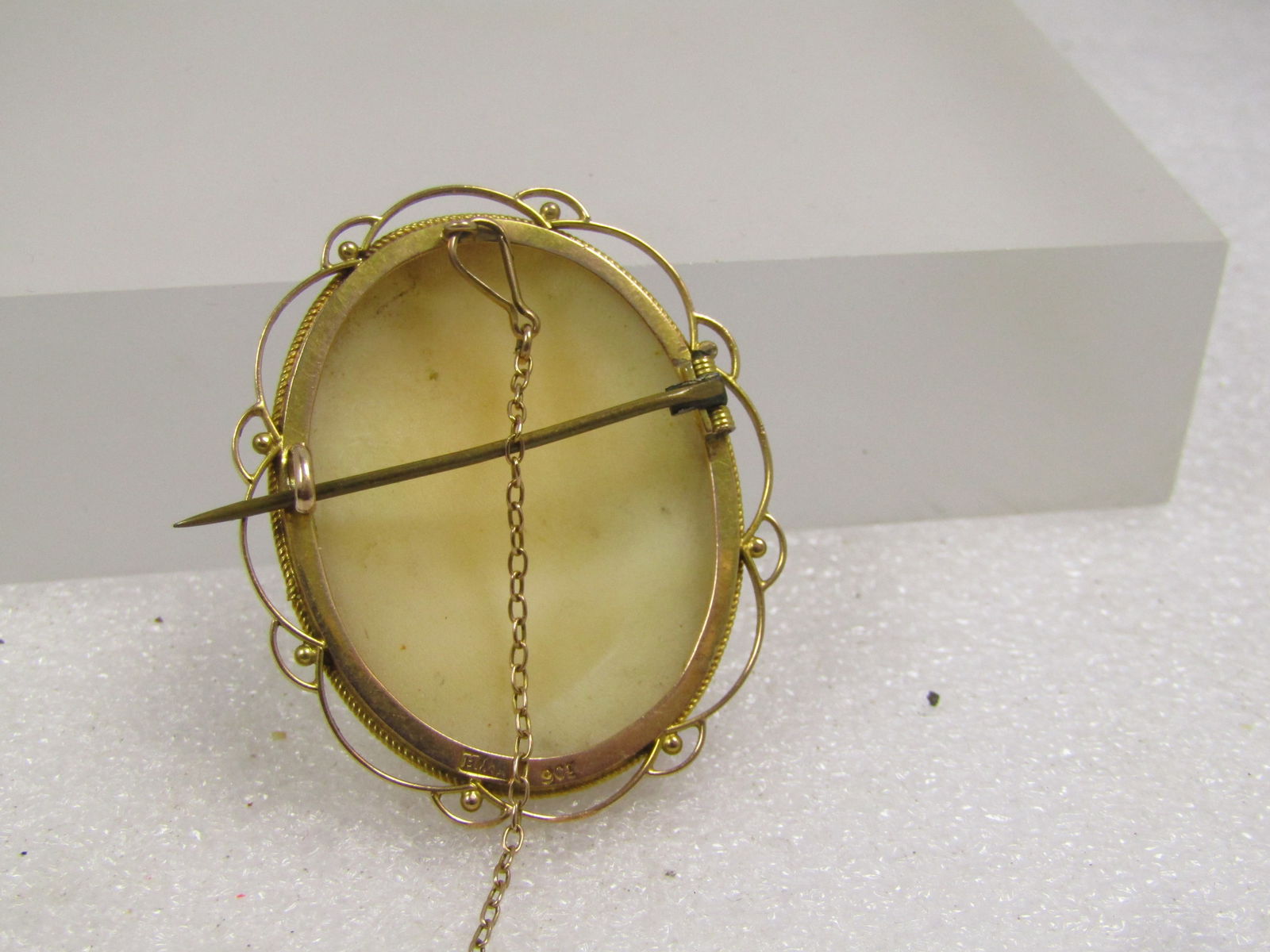 Antique 9kt Roman/Greek Cameo Brooch with Safety Chain, 1800's, Signed H & N - 3