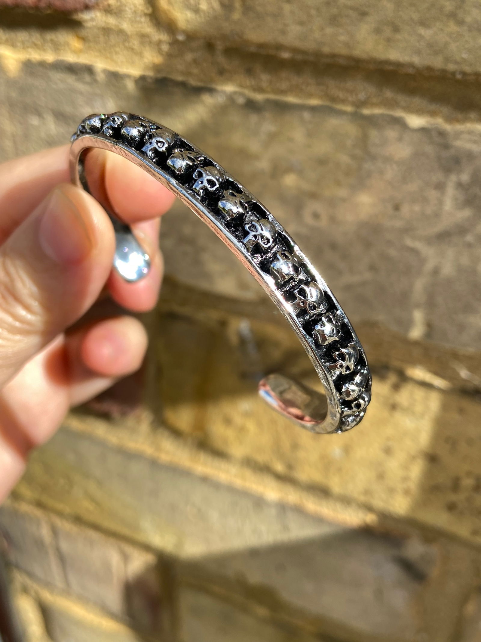 Minimal Skull Open Bangle – Titanium Steel - 2