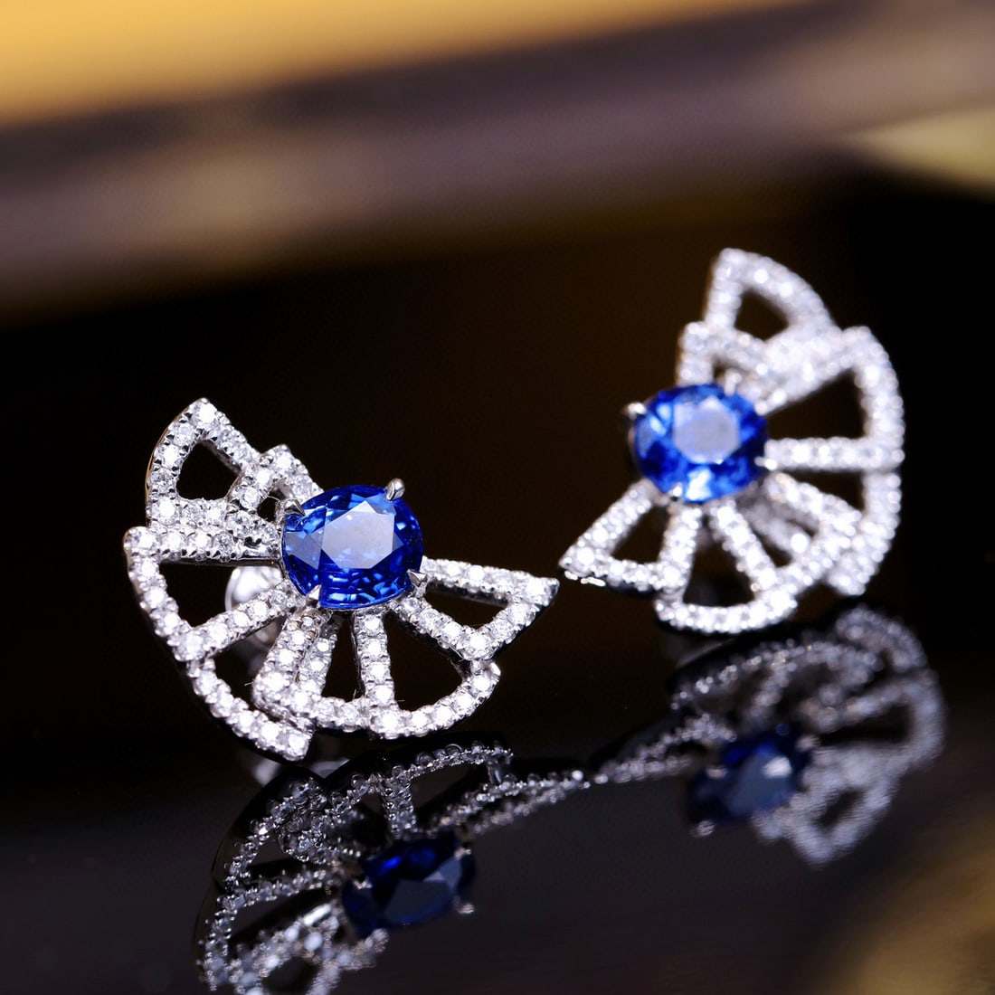 14K GOLD 2.21 CTW NATURAL SAPPHIRE & DIAMOND EARRINGS - 3