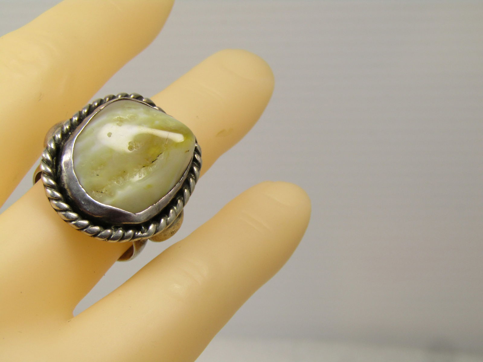 Vintage Sterling Yellow Banded Agate Southwestern Rng, Sz. 11, Men's/Unisex, 1940's - 8