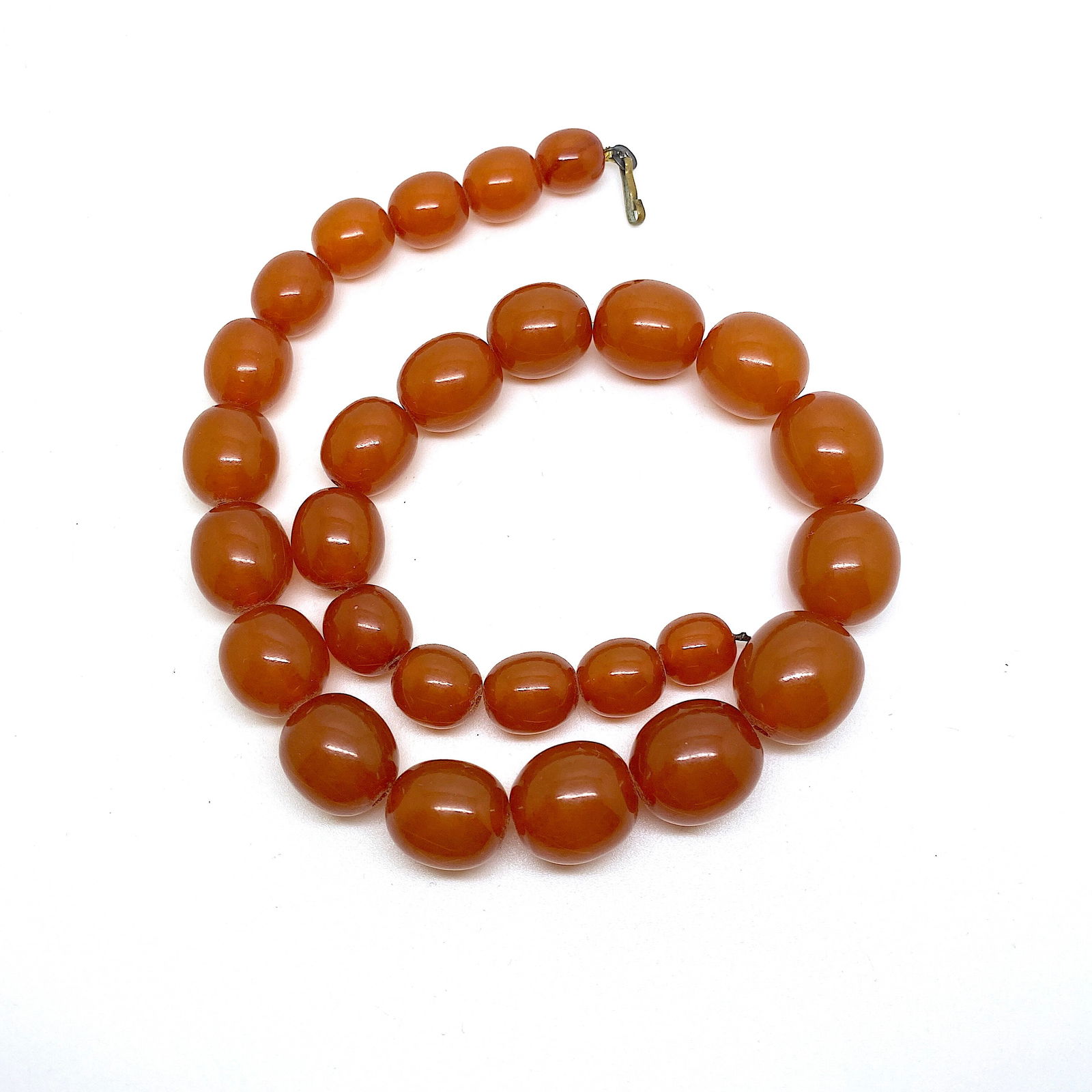 Exquisite Vintage Amber Necklace made from Olive shaped Amber beads - 5