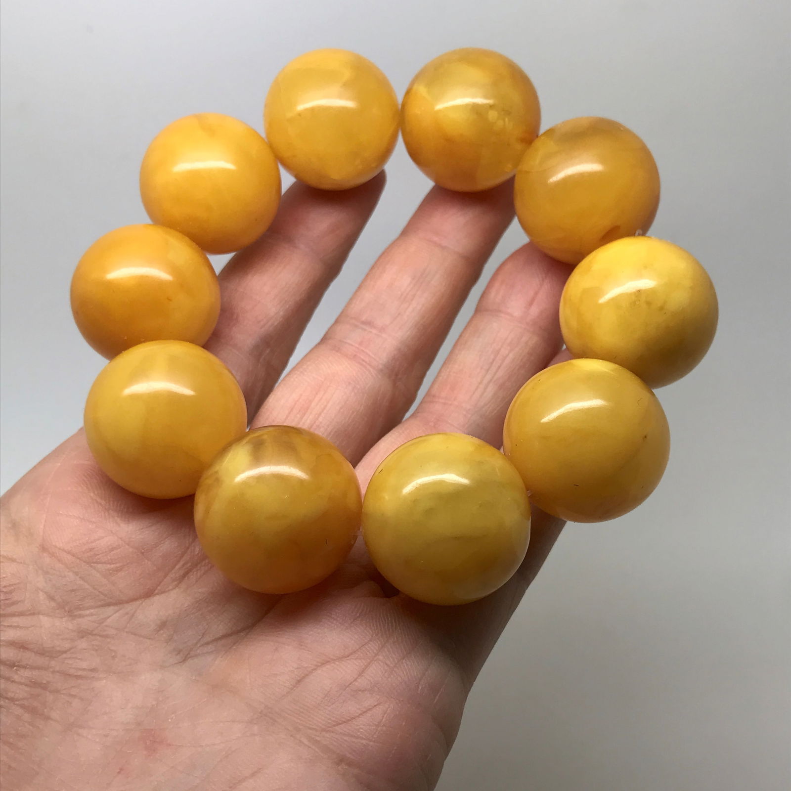 Fascinating Vintage Amber Bracelet made from Round Amber beads - 5