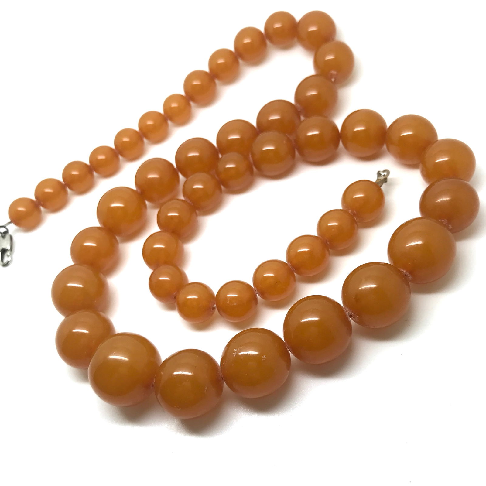 Impressive Vintage Amber Necklace made from Round Amber beads - 7