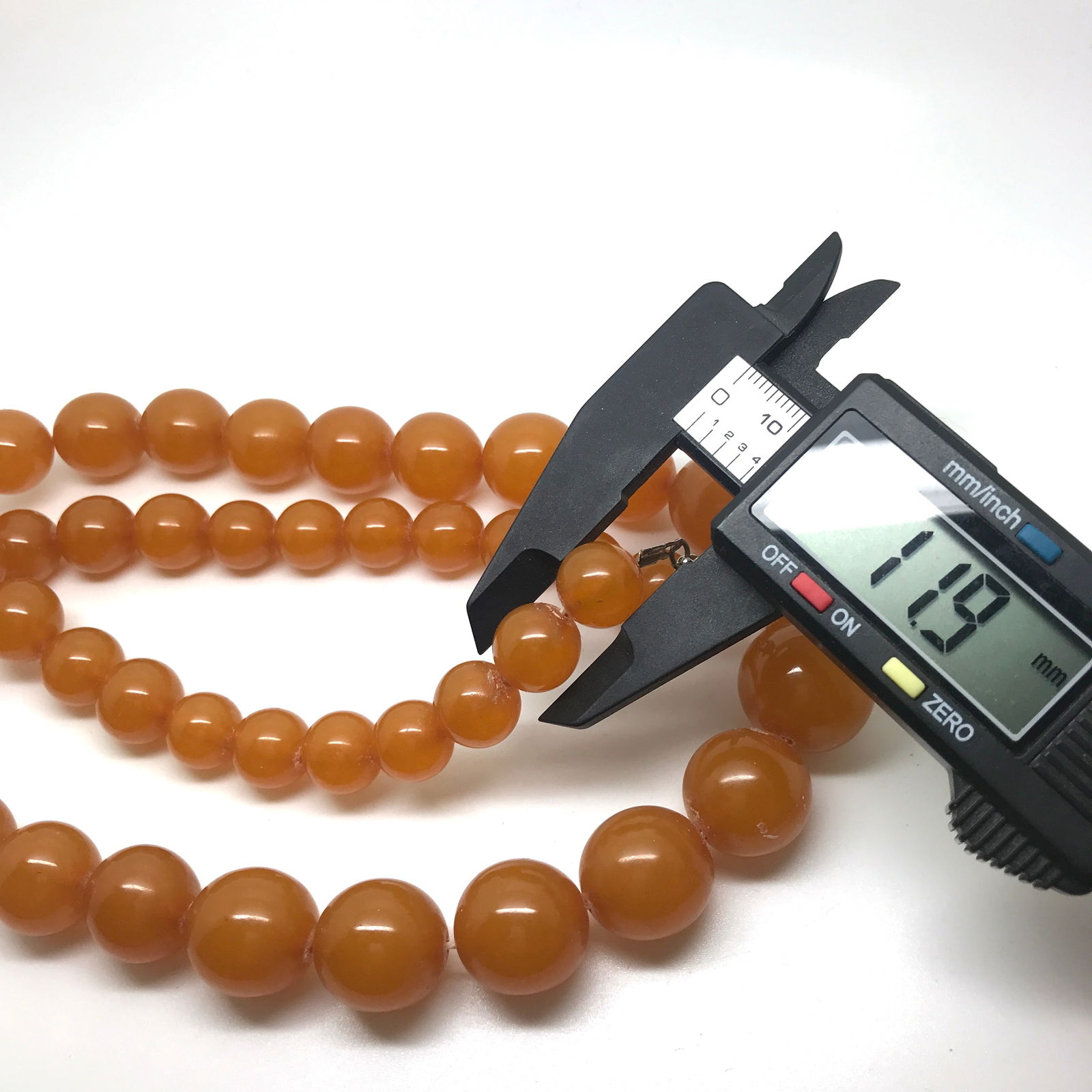 Impressive Vintage Amber Necklace made from Round Amber beads - 8