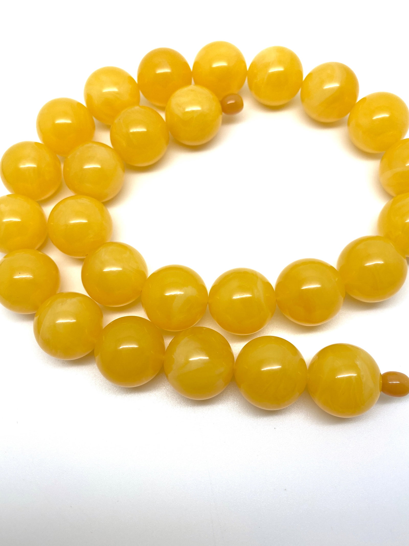 Unique and Stunning Amber Necklace made from Round Amber beads - 8
