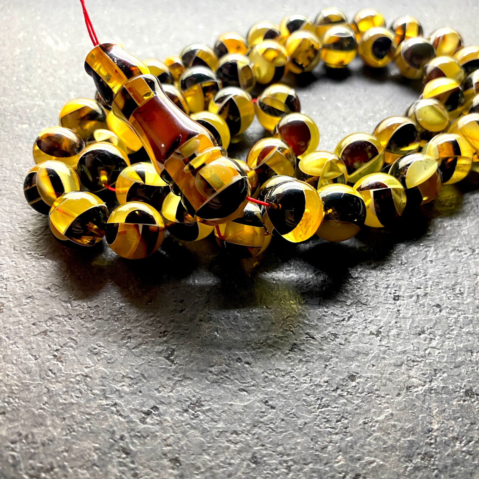 Unique and Staggering Amber Tesbih made from Round Amber beads - 4