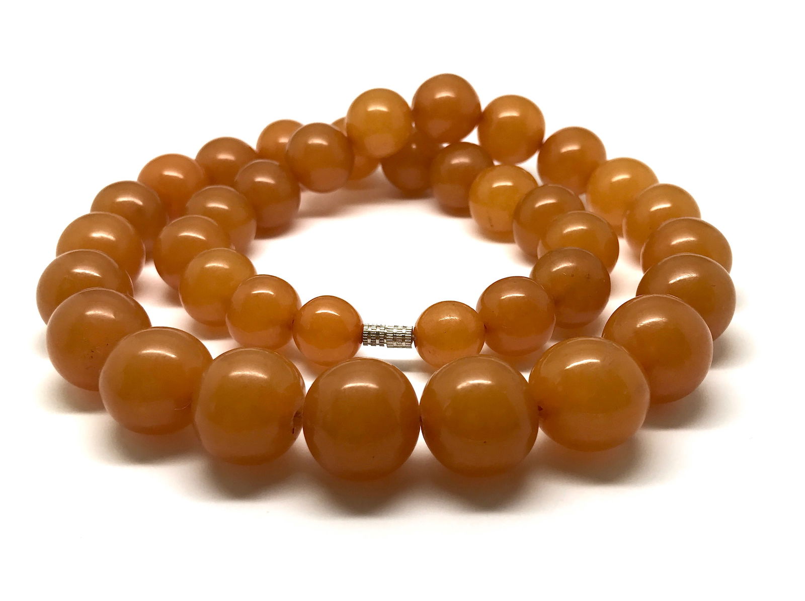 Magnificent Vintage Amber Necklace made from Round Amber beads - 2