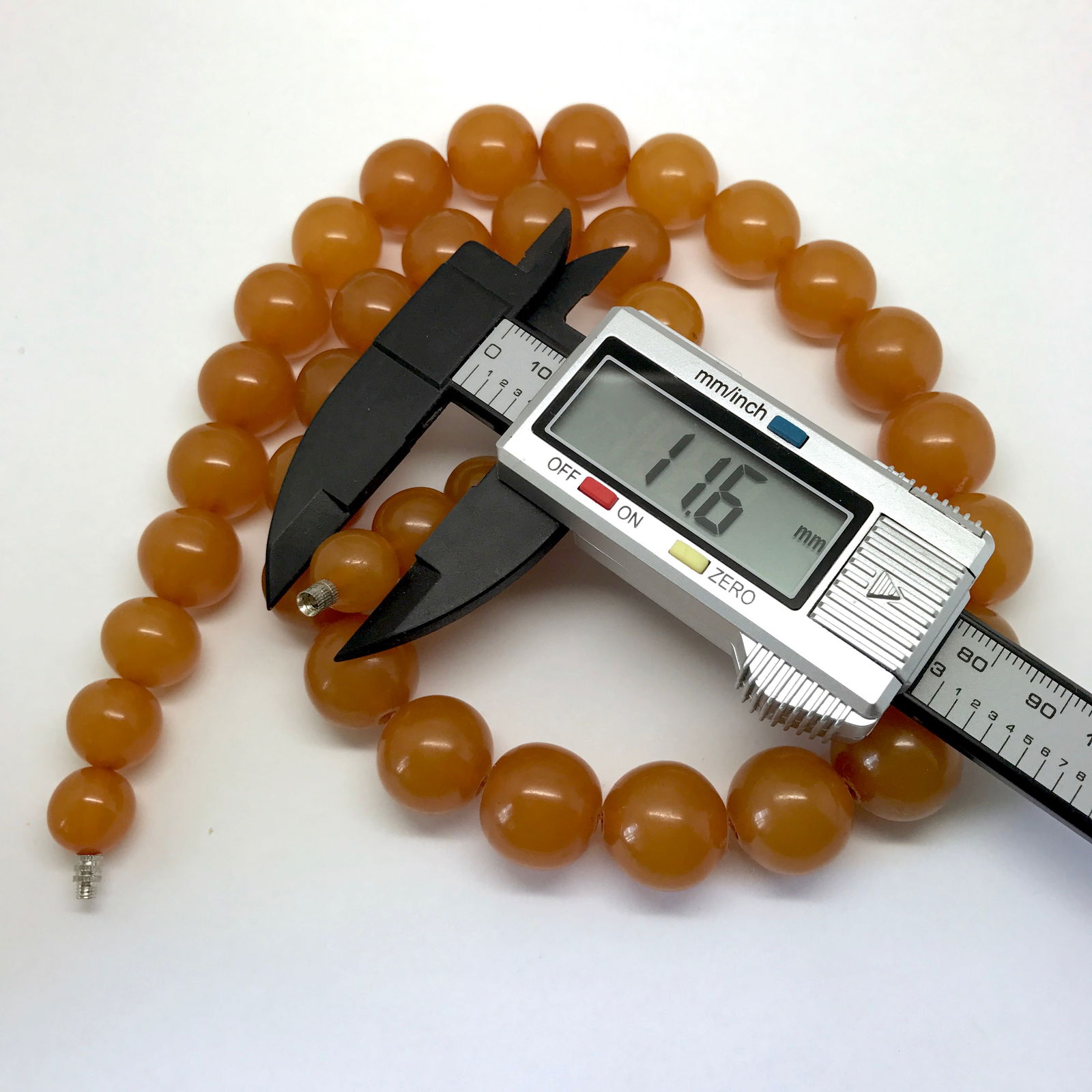 Magnificent Vintage Amber Necklace made from Round Amber beads - 7