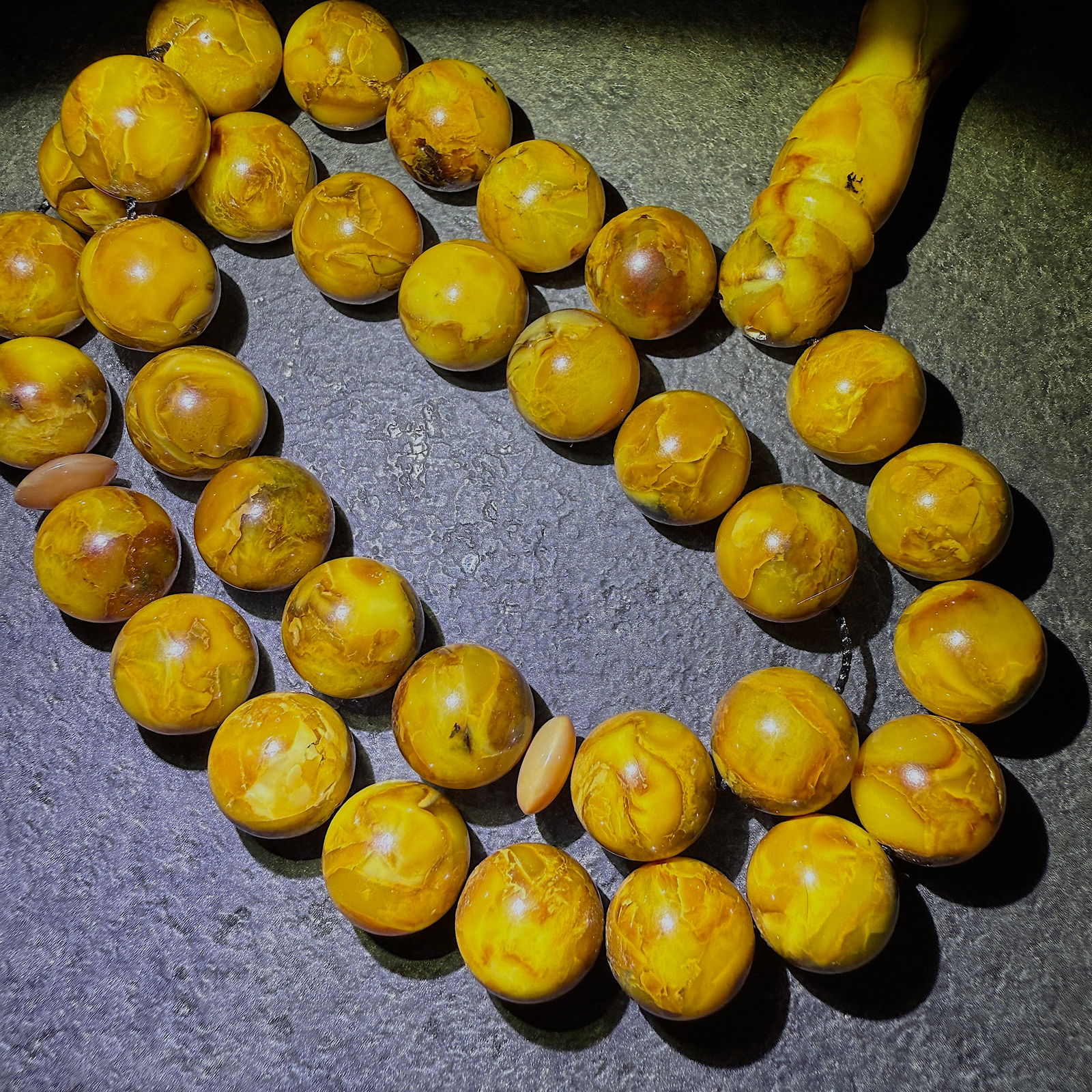 Phenomenal Vintage Amber Tesbih made from Round Amber beads - 7