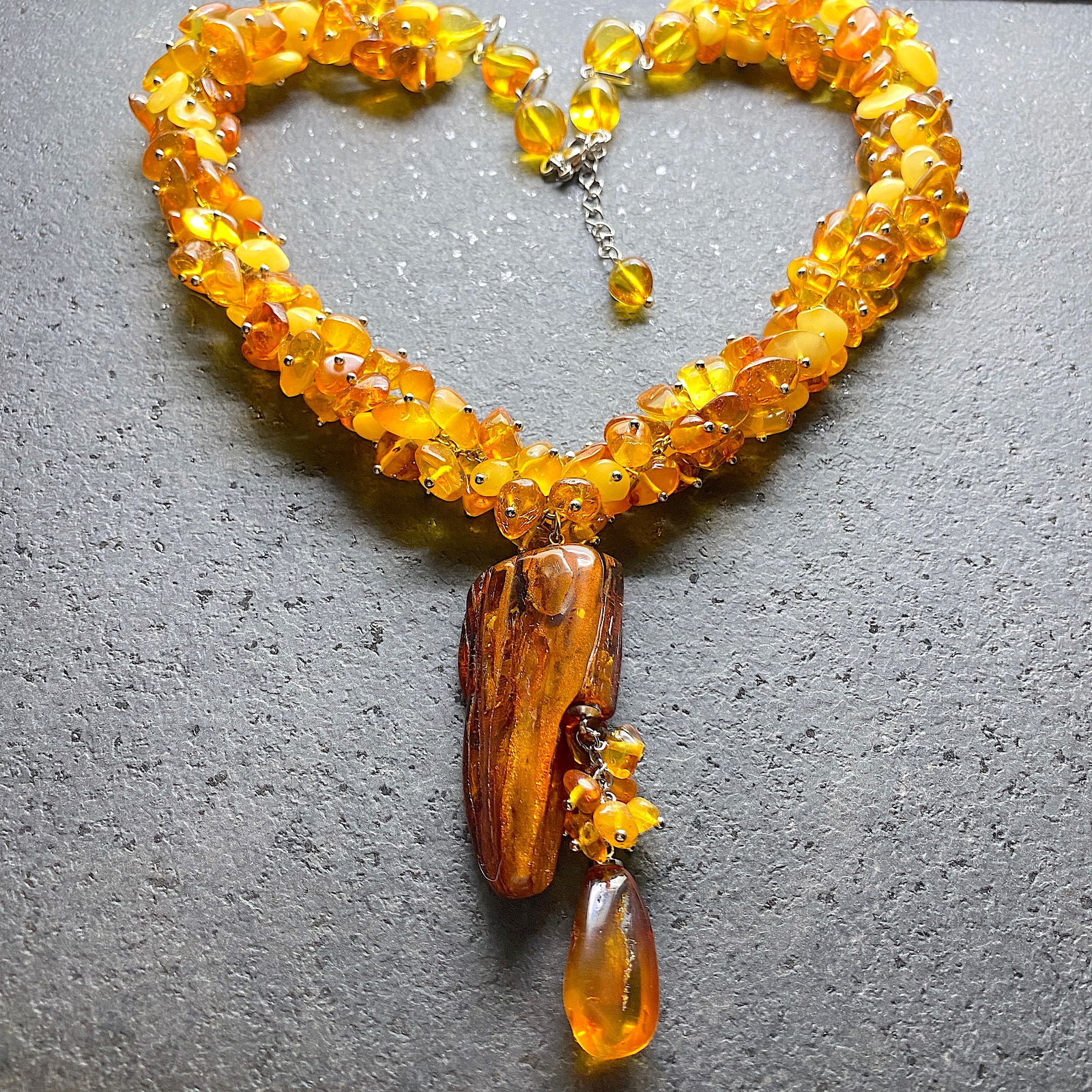 Extraordinary Vintage Amber Necklace made from Natural shaped Amber beads - 3