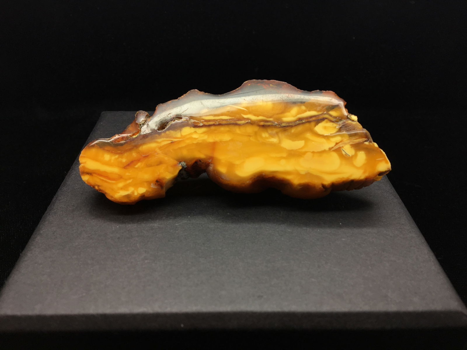 Beautiful Vintage Amber Brooch - 3