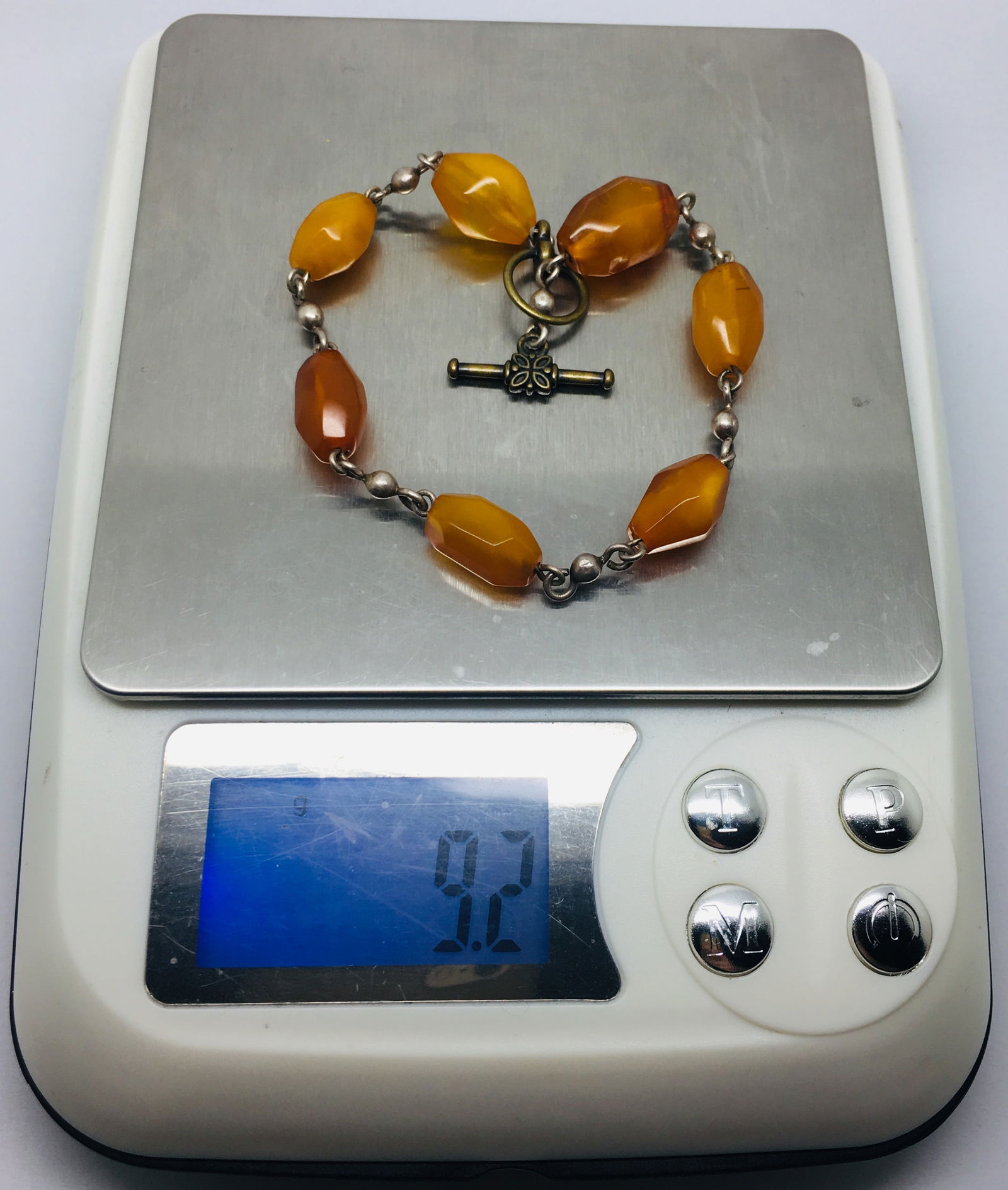 Amazing Vintage Amber Bracelet made from Hand Carved Amber beads - 3