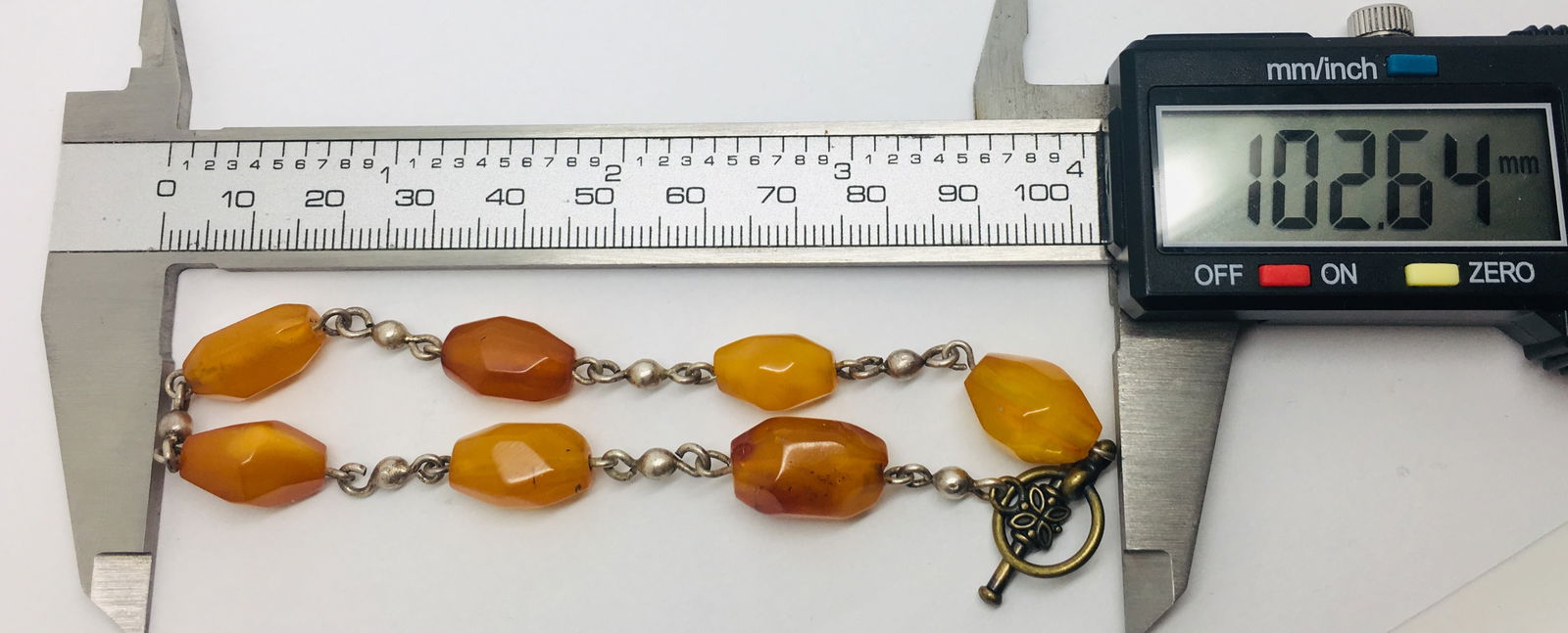 Amazing Vintage Amber Bracelet made from Hand Carved Amber beads - 4