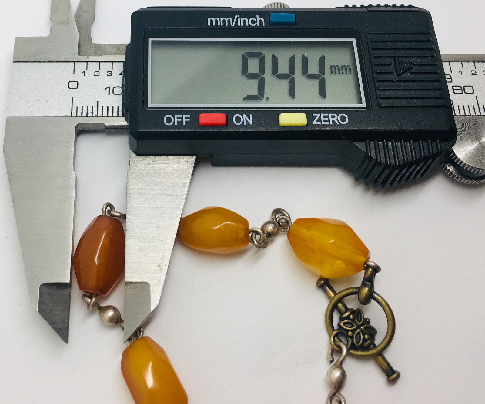 Amazing Vintage Amber Bracelet made from Hand Carved Amber beads - 6