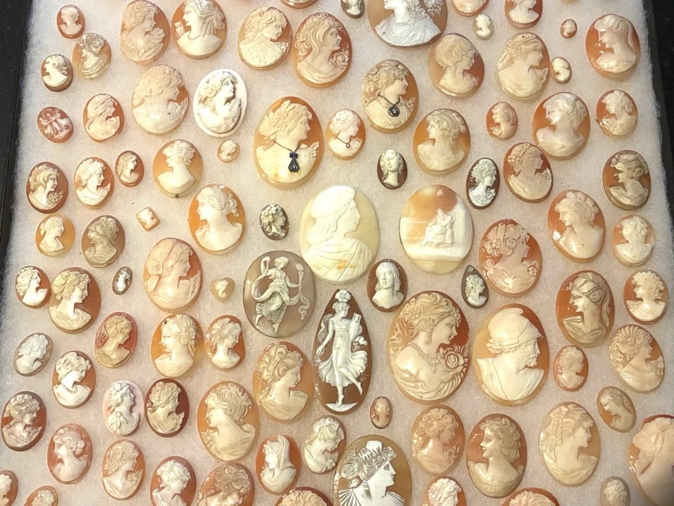 Huge Lot of Antique and Vintage Unmounted Shell Cameos – Please Refer to Photos - 3