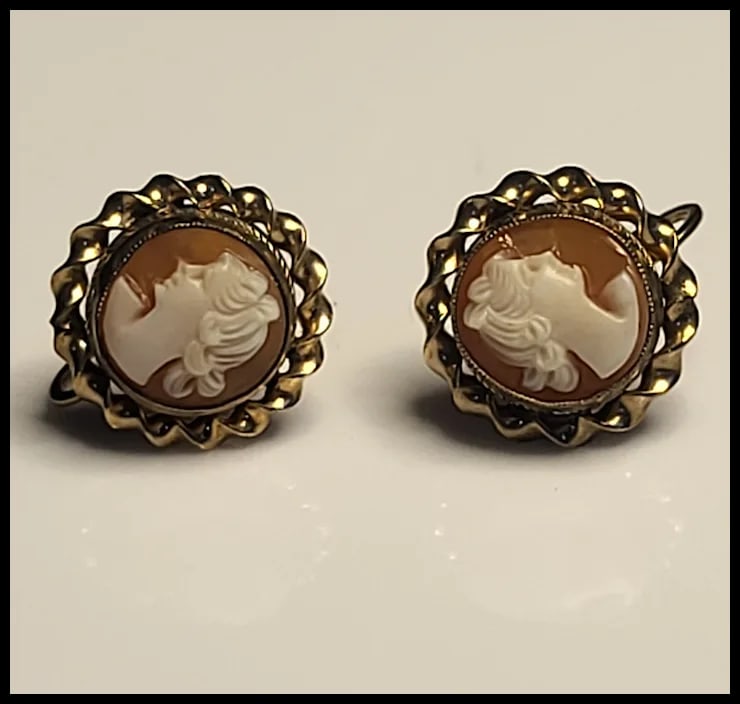 Vintage Ornate Shell Filigree Cameo Earrings - 2
