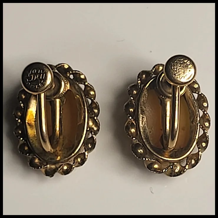 Vintage Van Dell Filigree Screw Back Cameo Earrings - 3