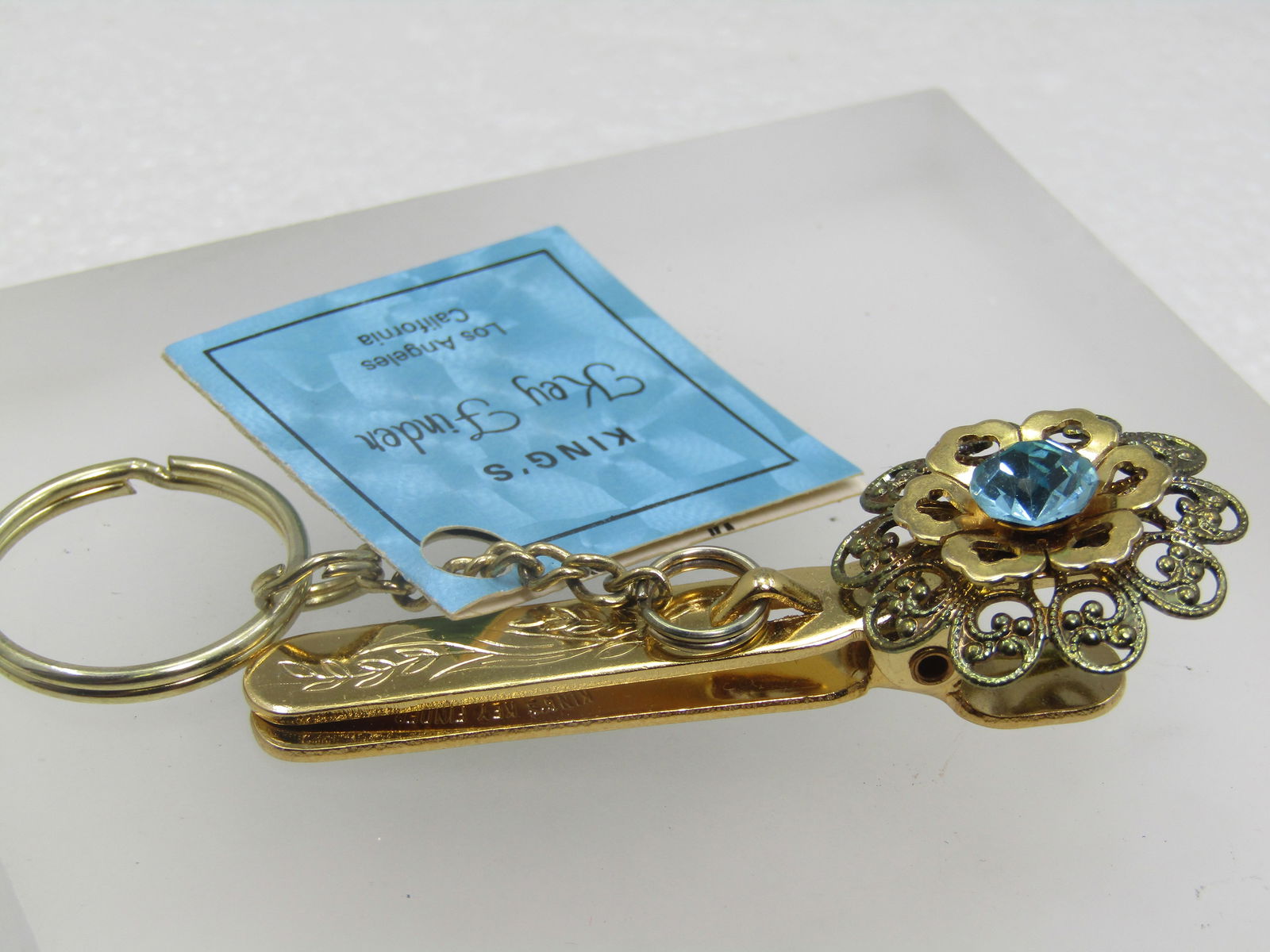 Vintage Blue Filigree Key Finder, King's , Unused, Original Card - 3