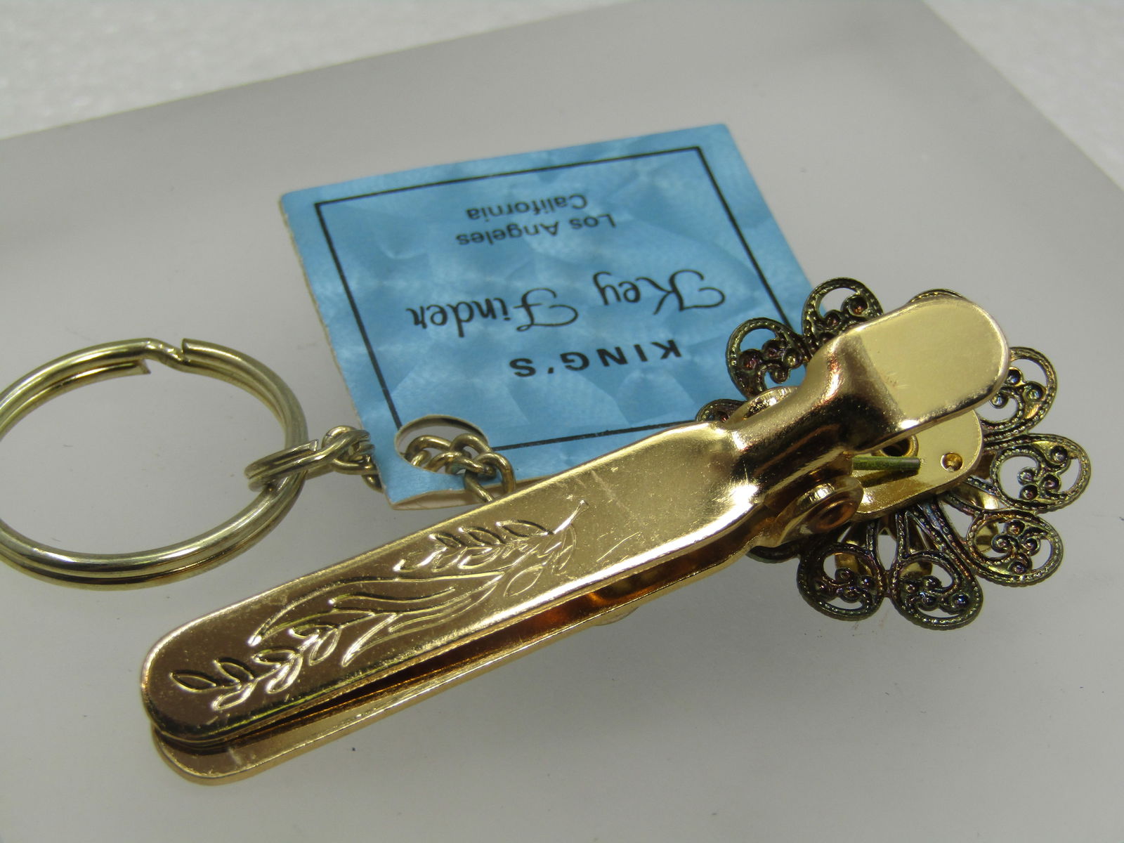 Vintage Blue Filigree Key Finder, King's , Unused, Original Card - 4