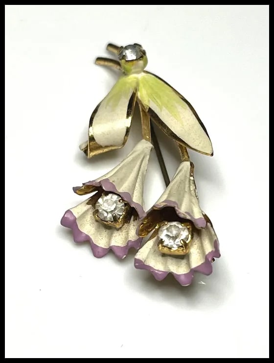 Vintage Lilly Brooch Enamel and Rhinestone Brooch - 4