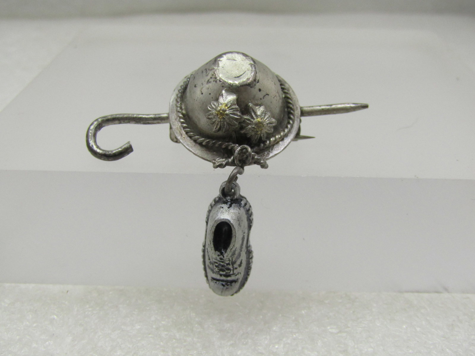 Vintage Bavarian Cap, Can & Shoe Brooch, Western Germany, C-Clasp. (1 of 6)