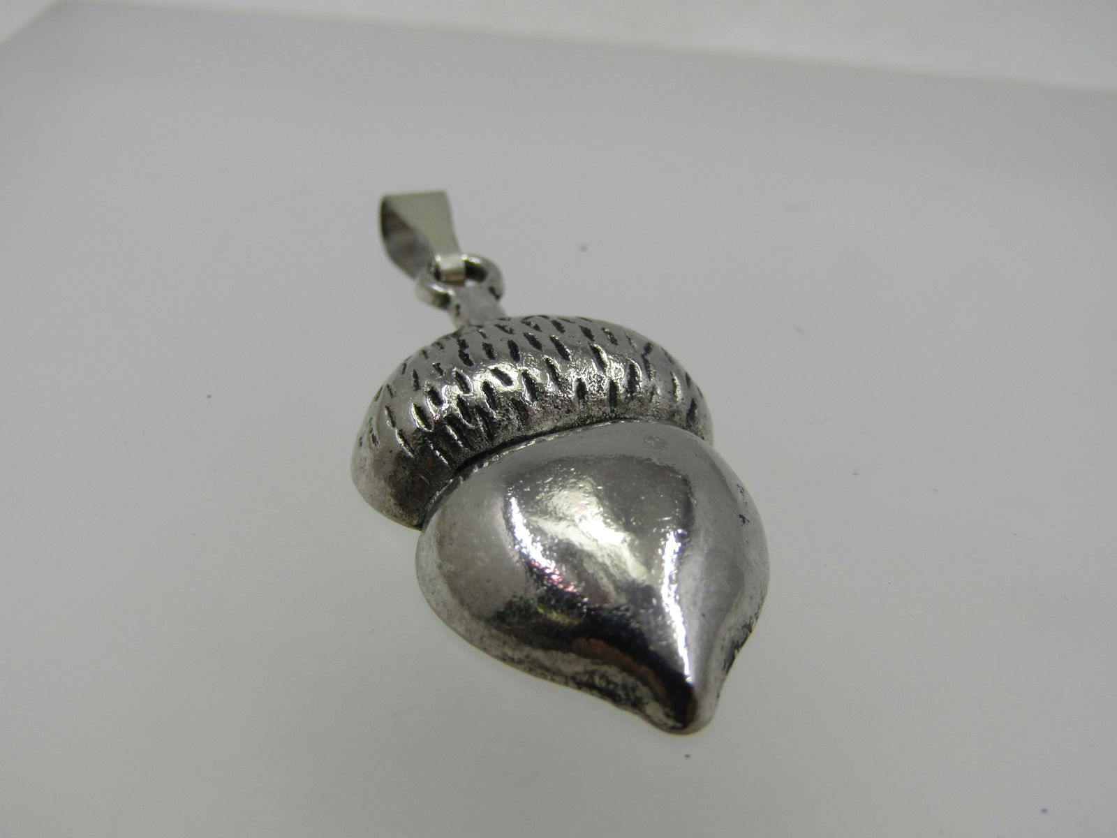 Vintage Acorn Pendant, 1.75" - 2