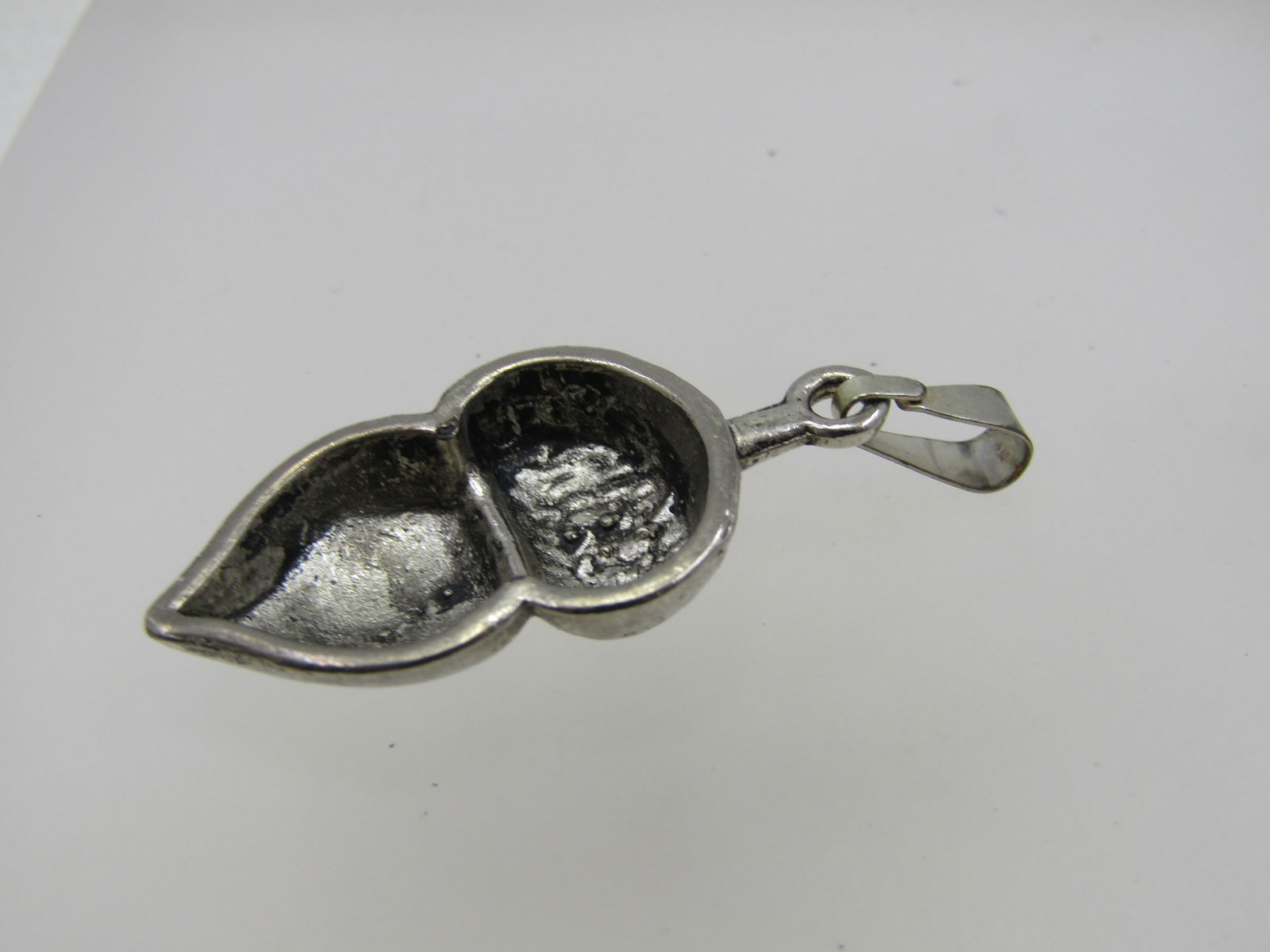 Vintage Acorn Pendant, 1.75" - 4