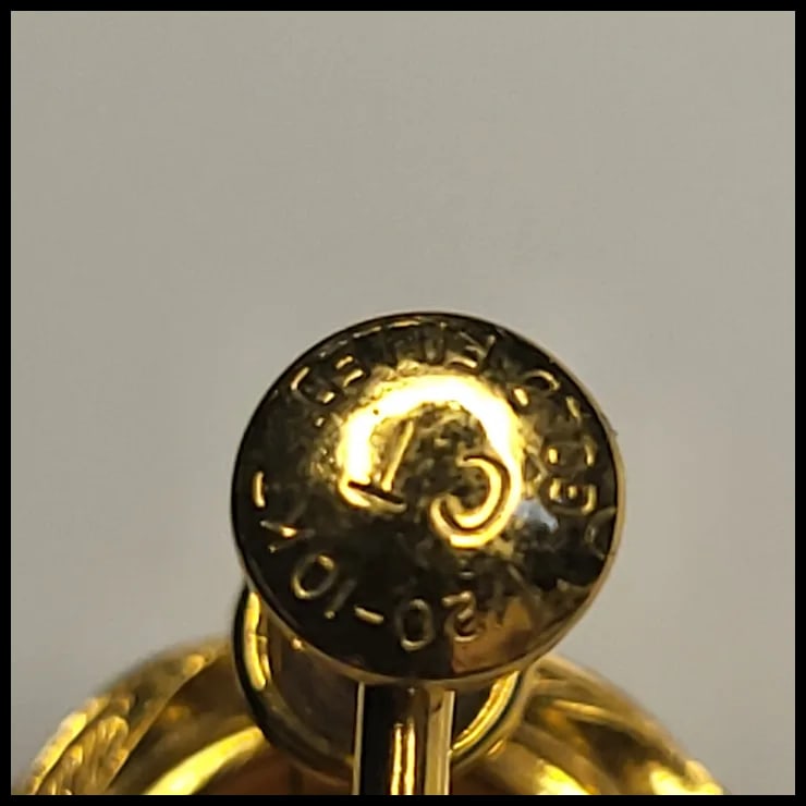 Vintage Shell Cameo Screw Back Earrings - 5