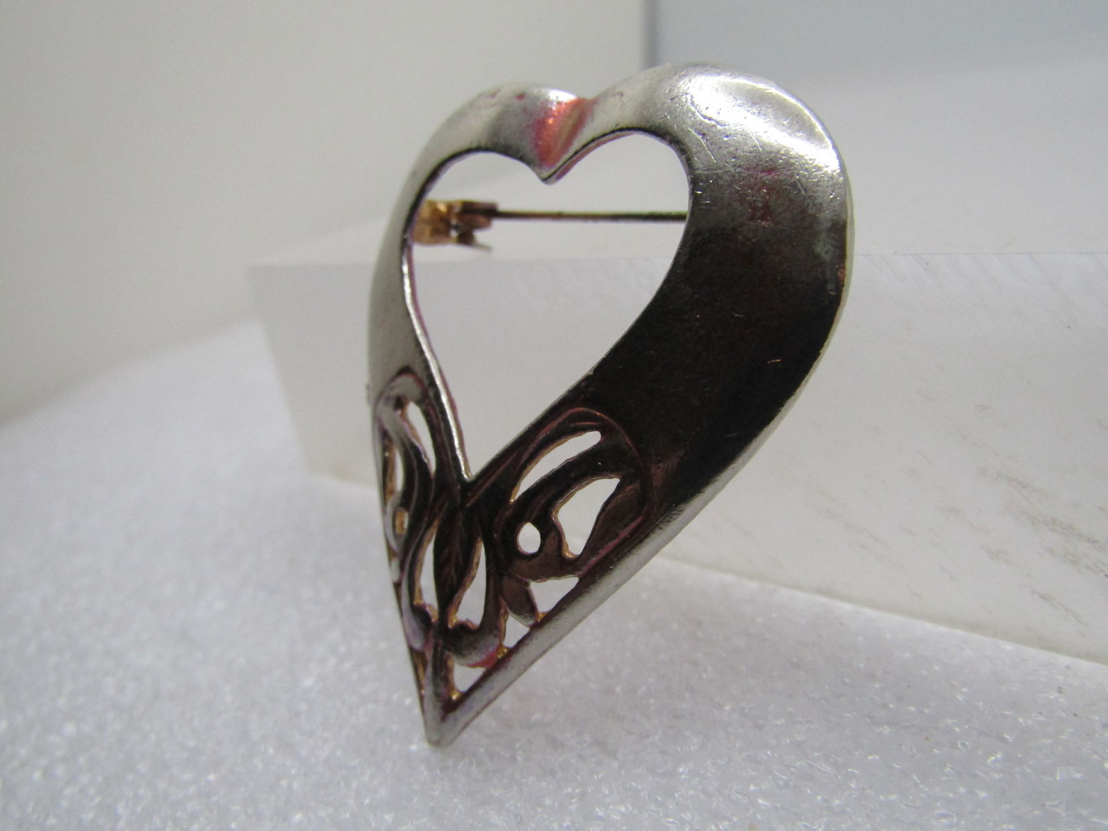 Vintage Open Heart Brooch, Cut-Out Design, 1970's-1980's, C-Clasp - 2