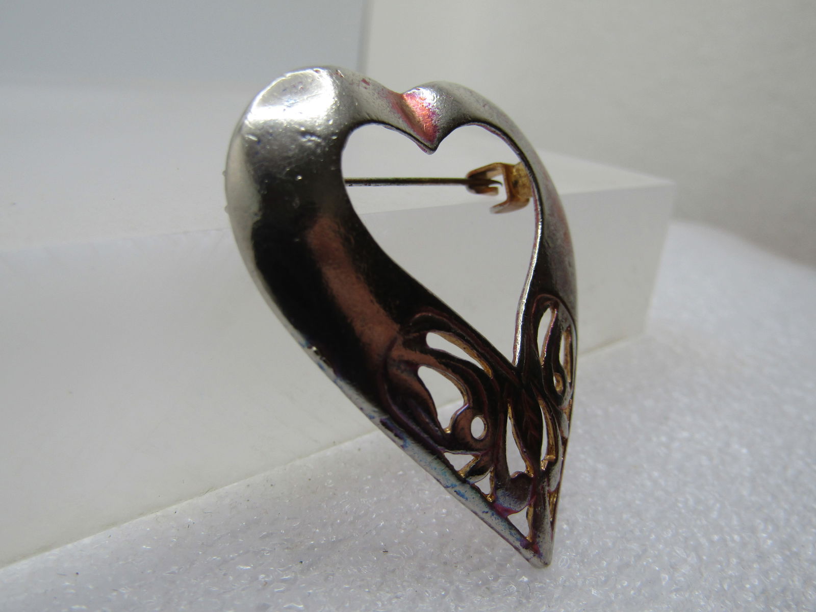 Vintage Open Heart Brooch, Cut-Out Design, 1970's-1980's, C-Clasp - 3