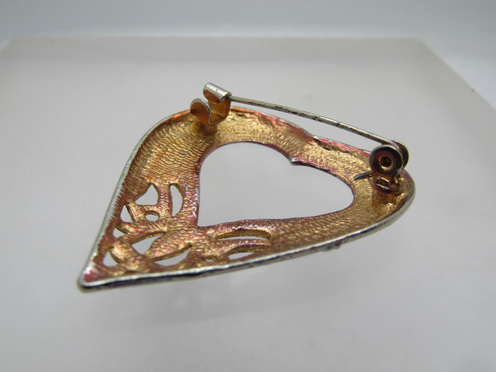 Vintage Open Heart Brooch, Cut-Out Design, 1970's-1980's, C-Clasp - 5